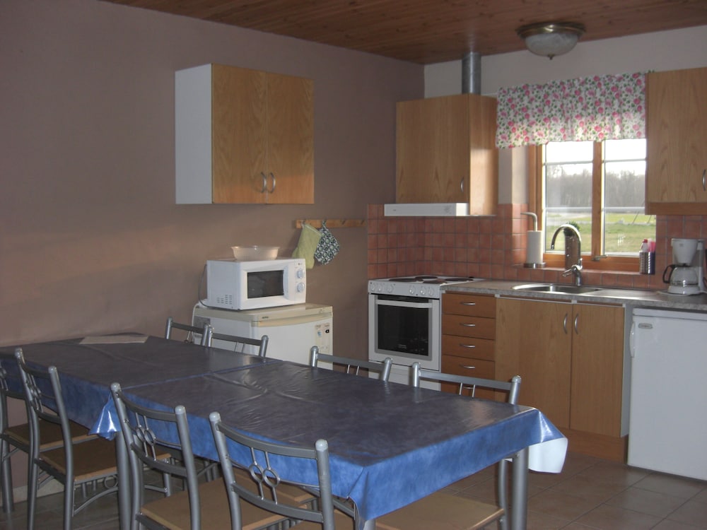 Apartment (5 guests) photo 3