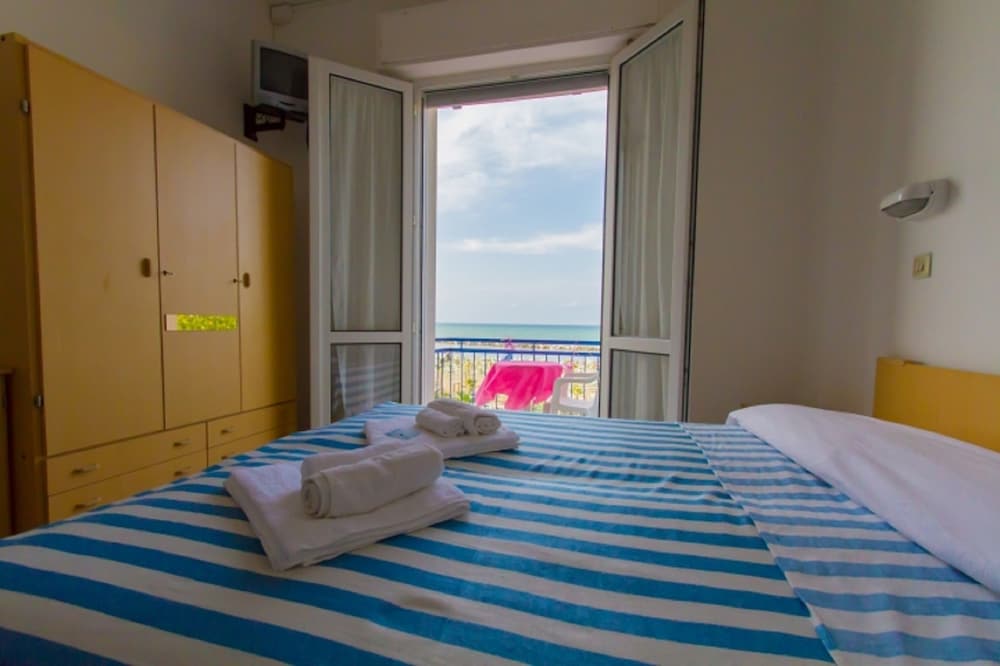 Double Room, Sea View
