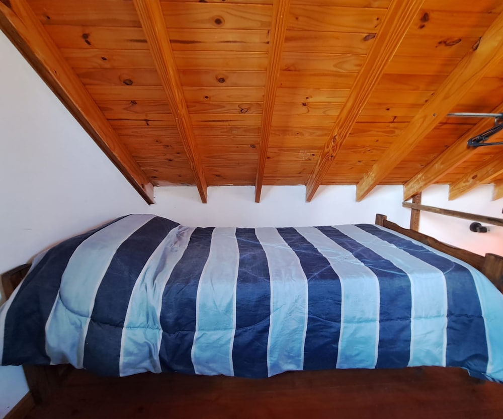 Traditional Cabin photo 3