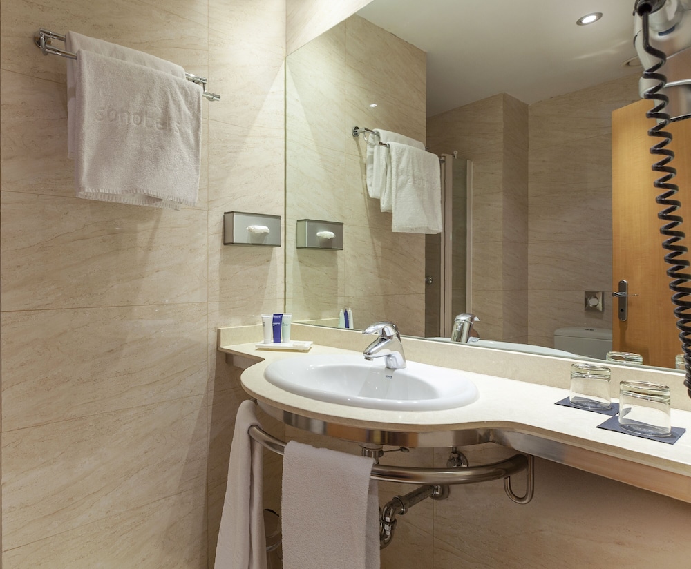 Double Room - Photo 4