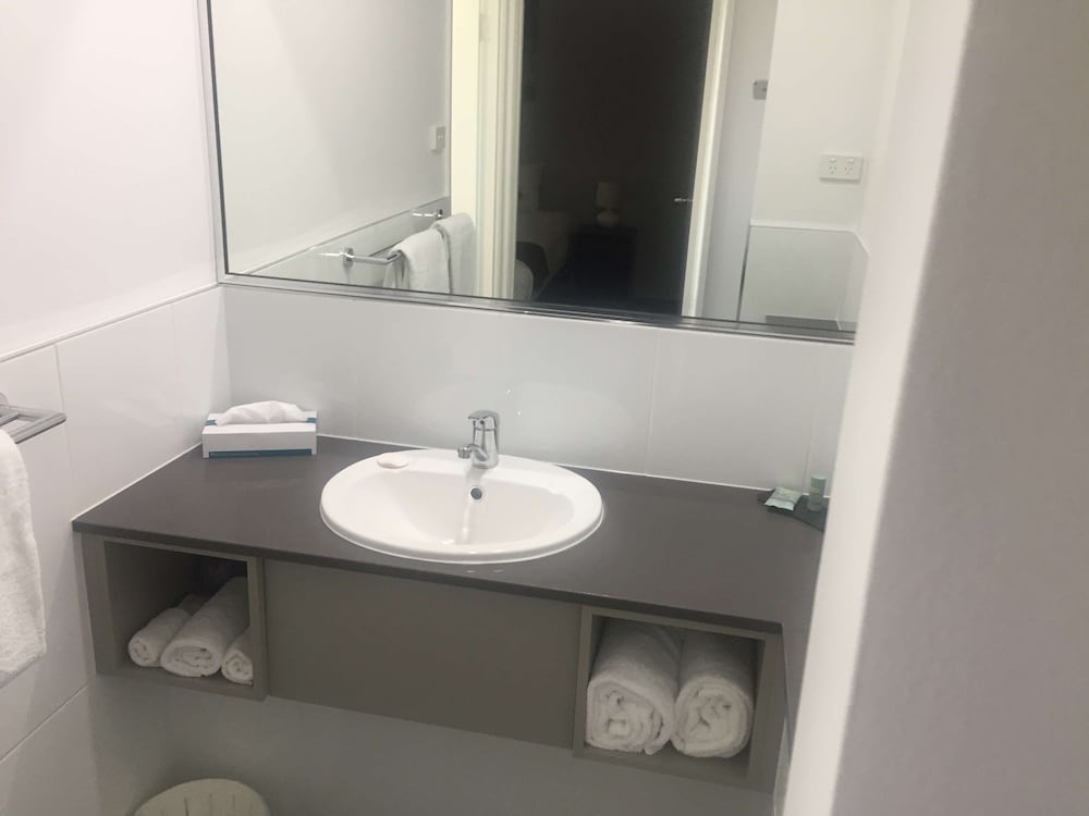 Superior Apartment, 1 King Bed, Non Smoking, Kitchenette - Photo 13