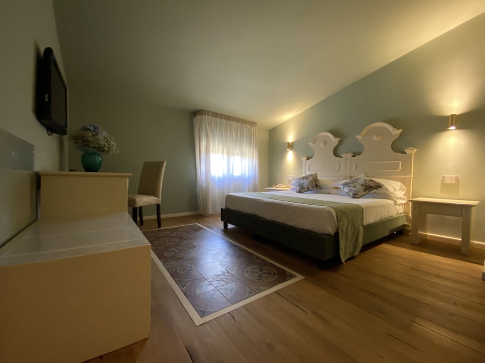 Junior Suite, Hot Tub