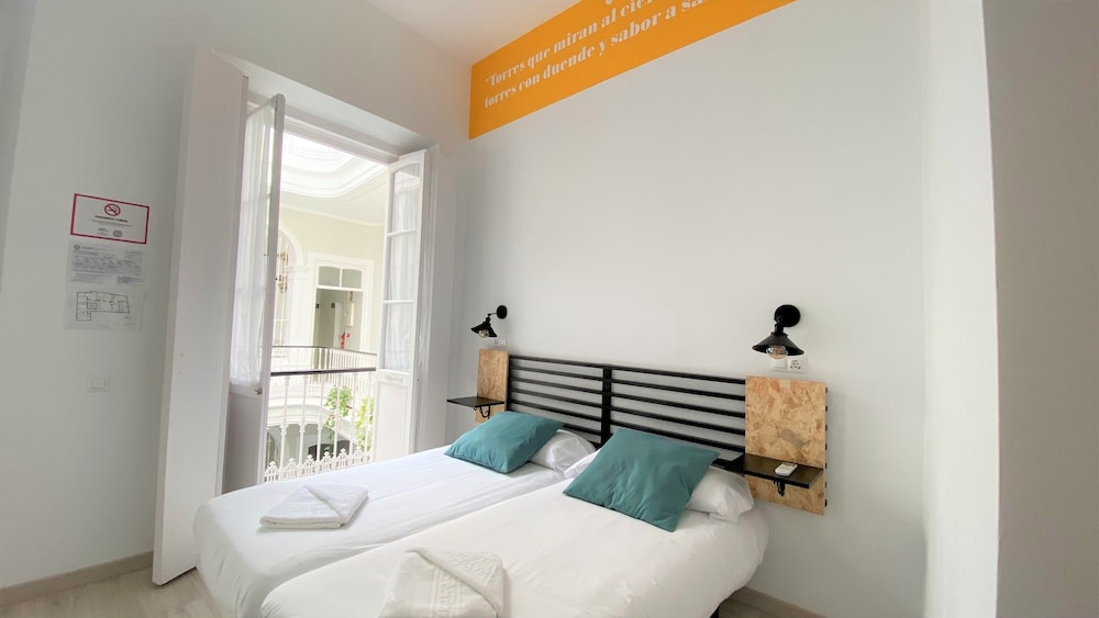 Economy Double or Twin Room, Private Bathroom
