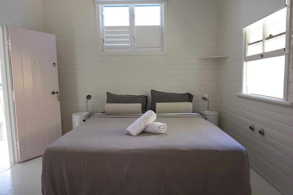 Standard Double or Twin Room thumbnail 5
