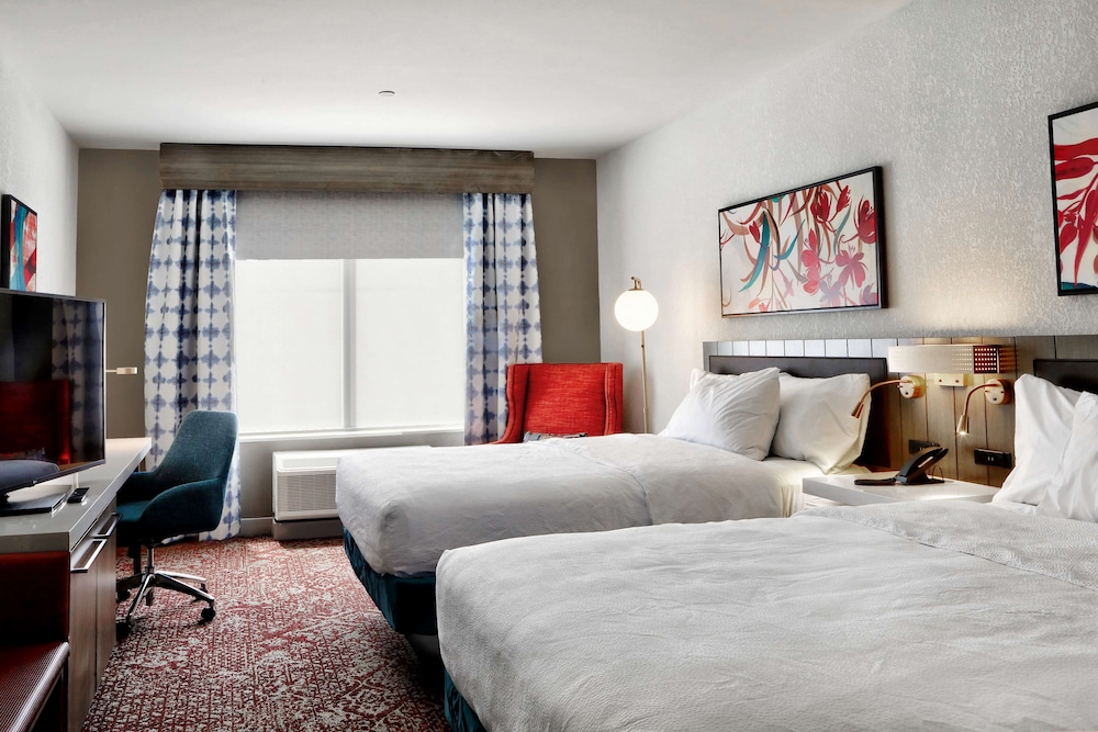 Room, 2 Queen Beds, Accessible (Hearing) - Photo 1