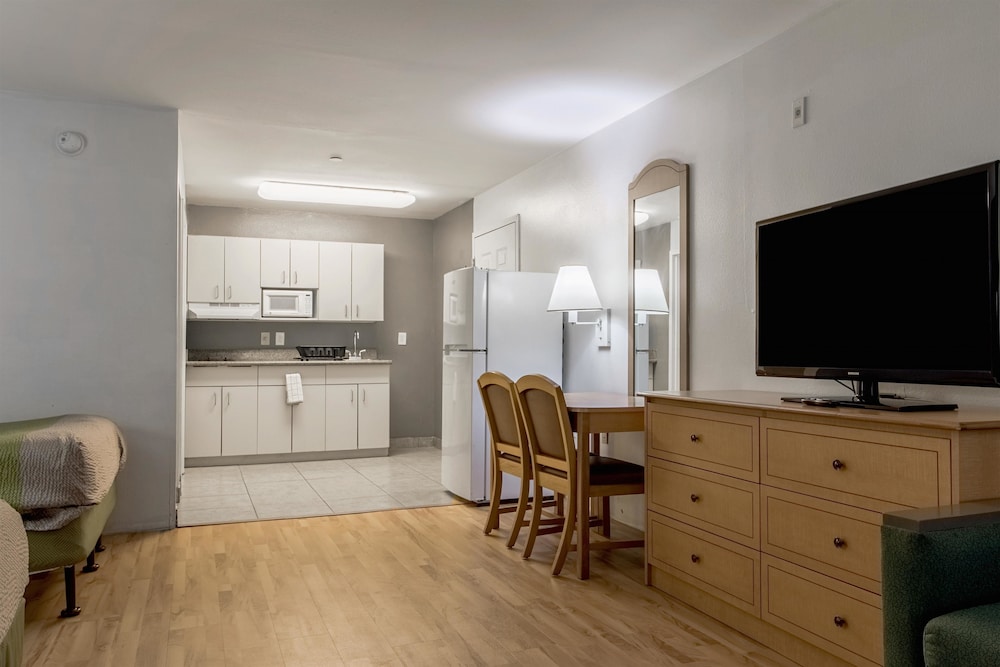 Deluxe Room, 2 Double Beds, Non Smoking, Kitchenette photo 3