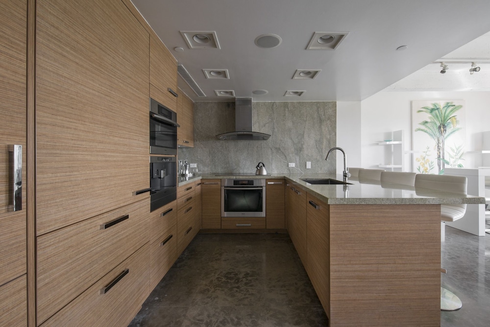 Luxury-Prime-2BR-Condo On Ocean Drive, Billede 5