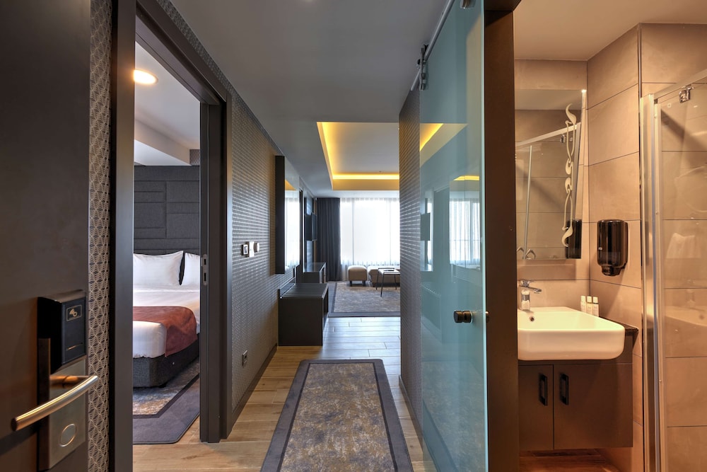 Premium Room, 1 Bedroom, Non Smoking, Kitchenette - Photo 4