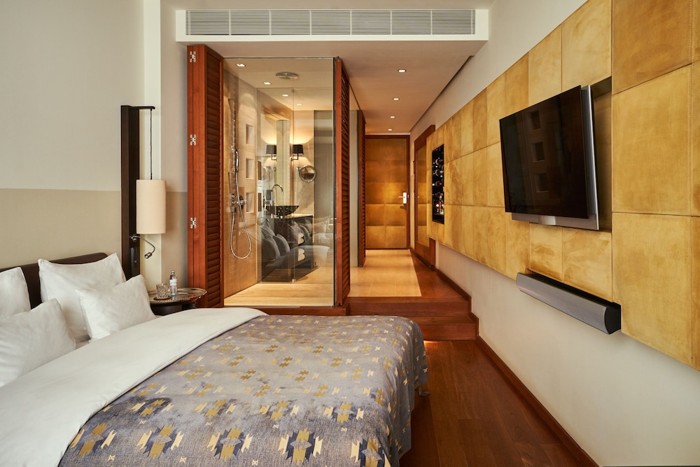 Deluxe Room, City View