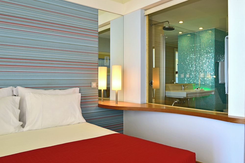 Deluxe Double or Twin Room, Sea View - Photo 7
