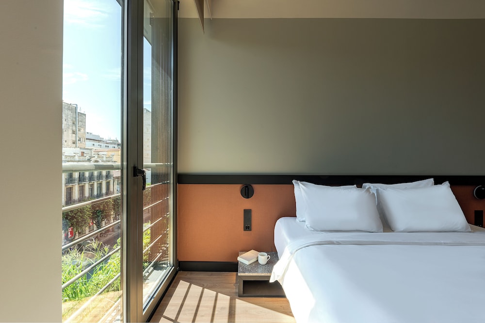 Supreme Double/Twin Room with City View - Photo 2