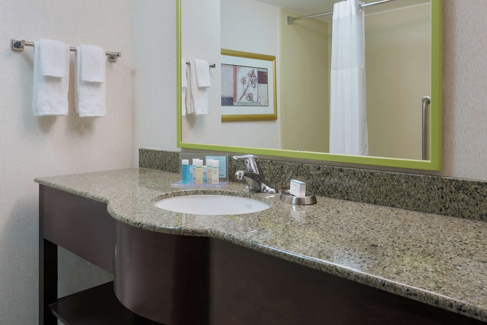 Room, 1 King Bed, Accessible (Hearing) - Photo 3