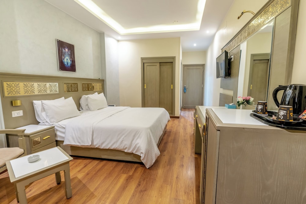 Standard Twin Room Nile View - Photo 2