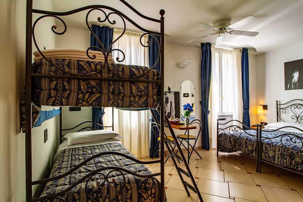 Quadruple Room, Ensuite photo 1
