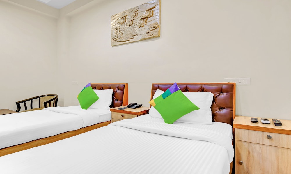 Deluxe Room - Photo 19