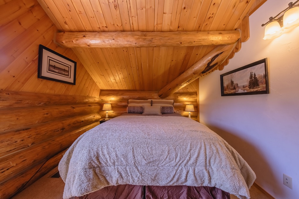 Cabin, Multiple Beds, Patio, Mountain View (Maggie’s Cabin)
