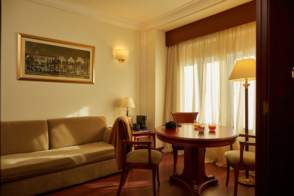 Junior Studio Suite