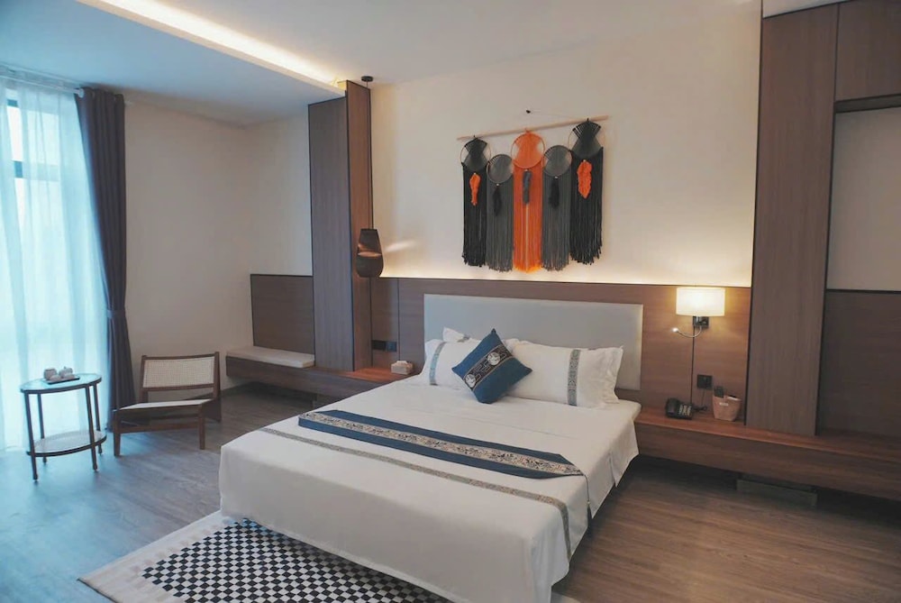 Superior King Room