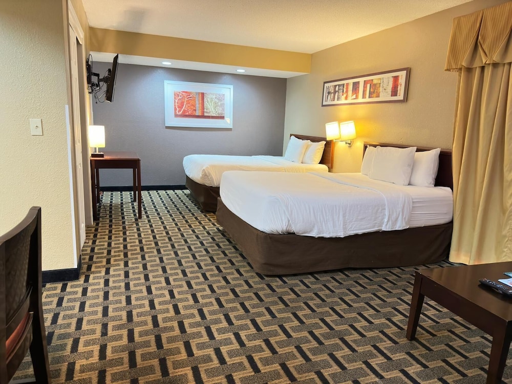 Studio Suite, 2 Queen Beds, Non Smoking - Photo 9