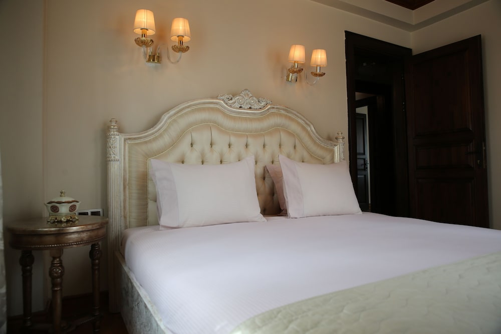 Suite, Corner photo 1