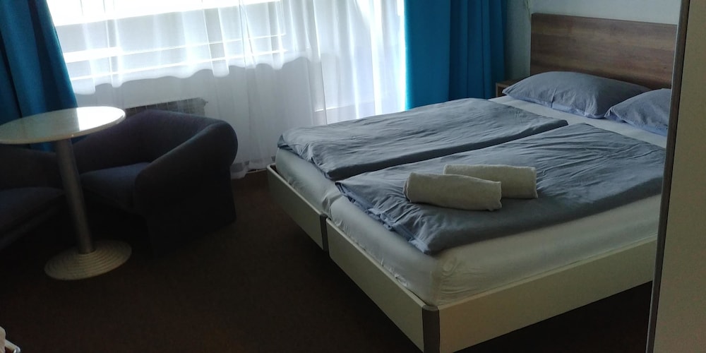 Classic Triple Room, Balcony, Mountain View