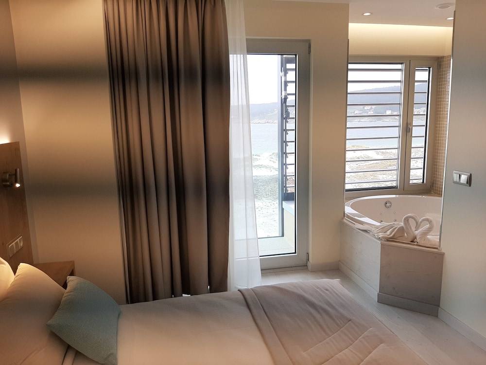 Luxury Double Room, Hot Tub, Sea View