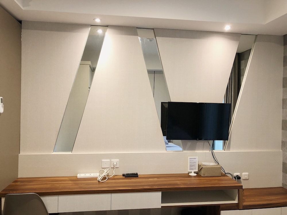 Standard Studio, City View - Photo 5
