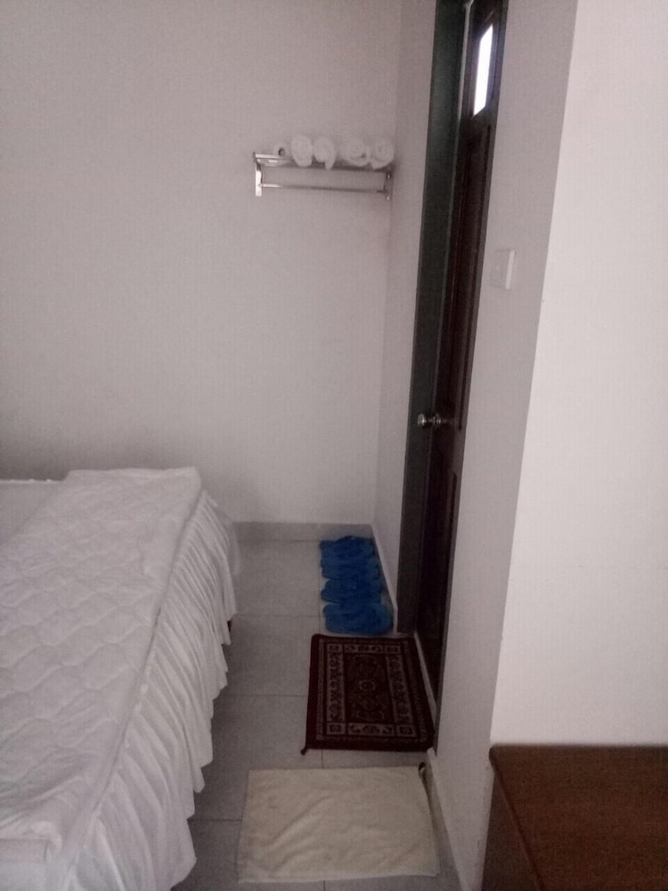 Room (3 Double Beds)