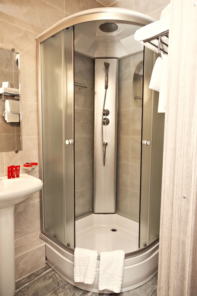 Standard Twin Room, Multiple Beds, Balcony photo 2