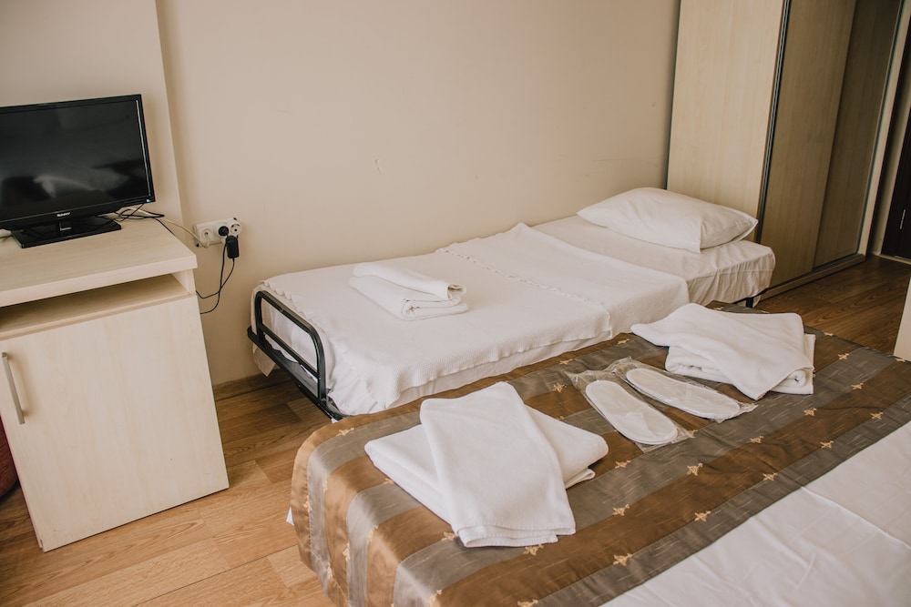 Standard Double Room photo 3