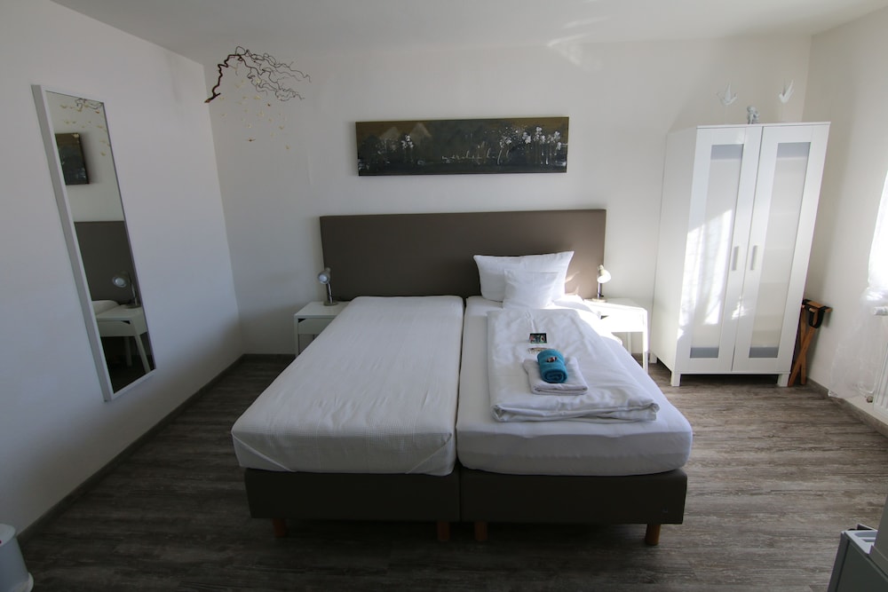 Classic Double Room, Non Smoking photo 1