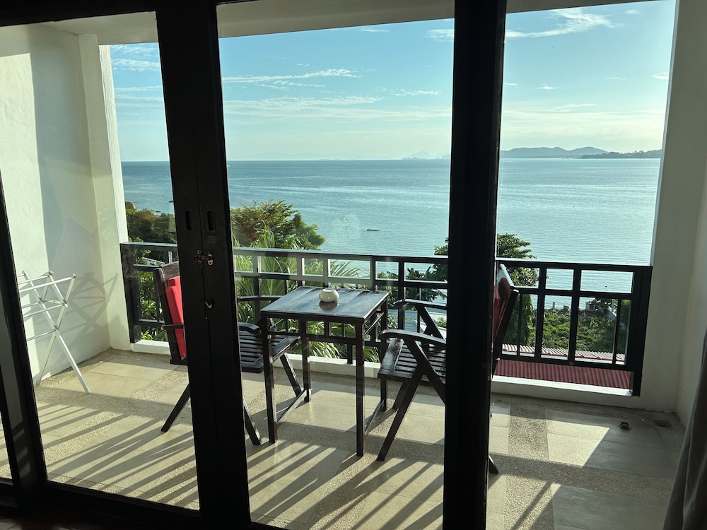 Deluxe Room, Sea View photo 2