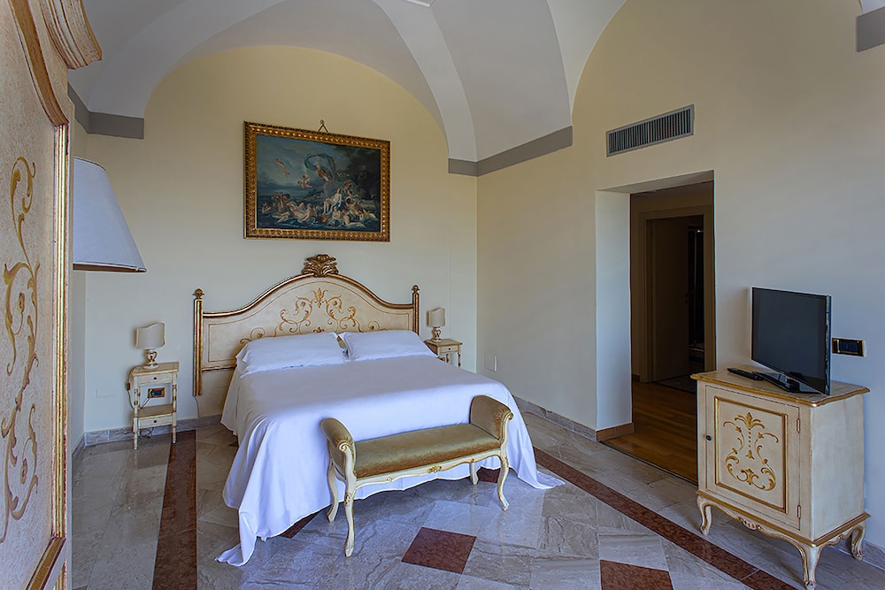 Suite (Magnifica) - Photo 1