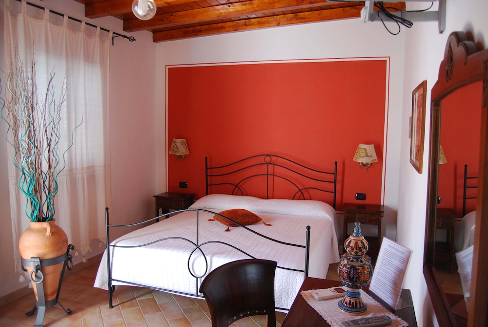 Standard Double Room, 1 Queen Bed