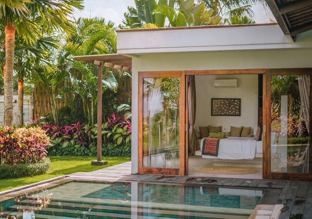 1 Bedroom Luxury Pool Villa Paddy View