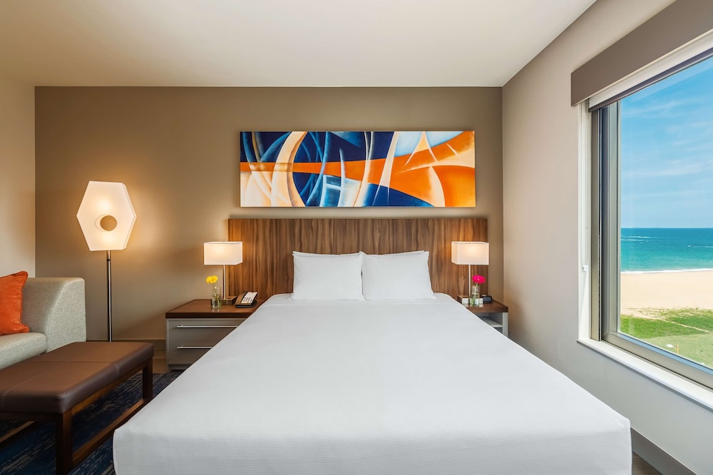 Room, 1 King Bed, Ocean View photo 2
