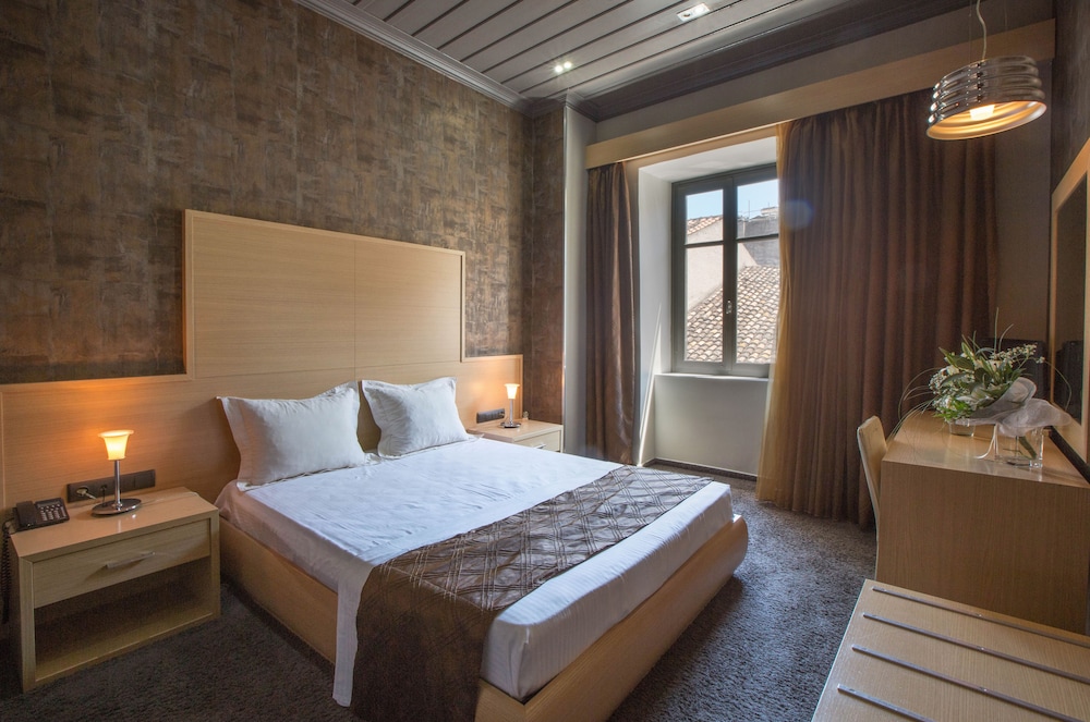 Standard Double Room, City View