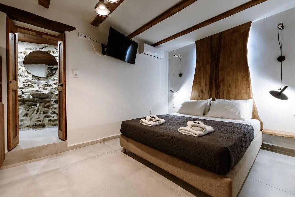 Deluxe Studio, Non Smoking, Mountain View