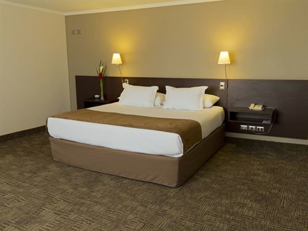 Standard Double Room, 1 King Bed - Photo 3
