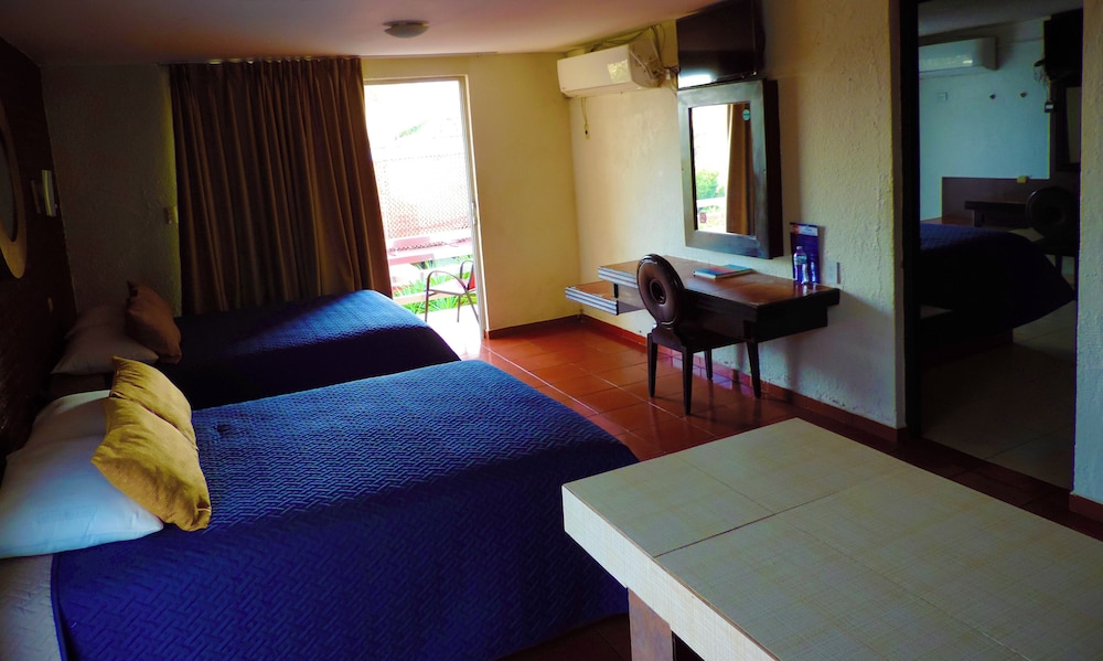Junior Room, 2 Bedrooms photo 3