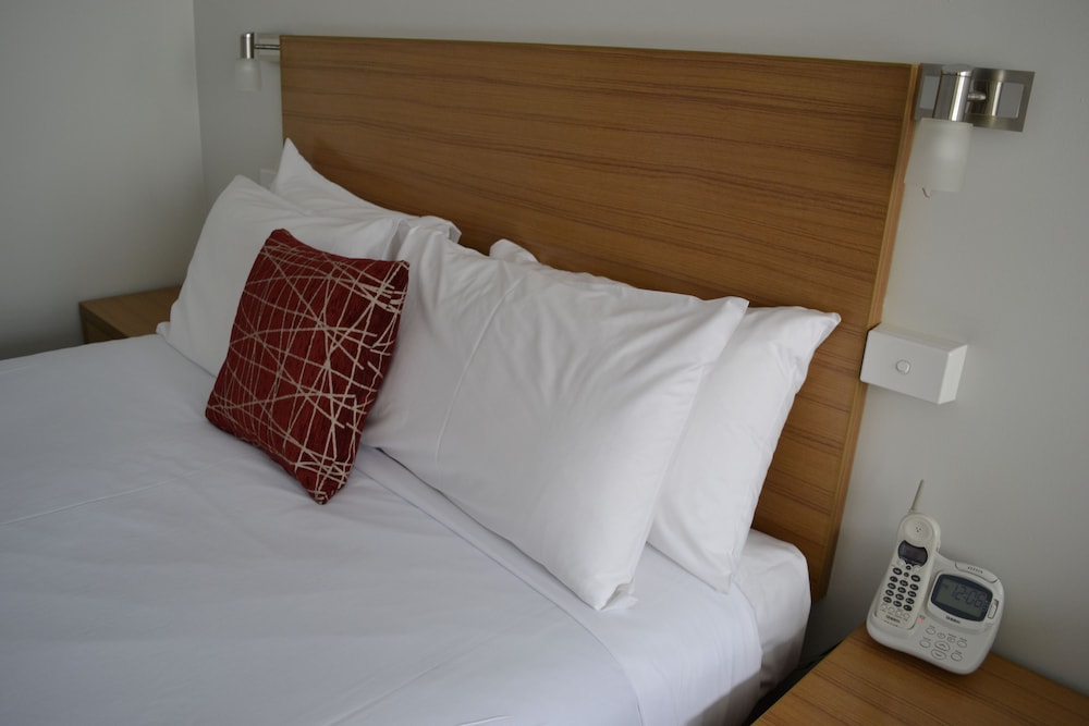 Standard Queen Room - Photo 5