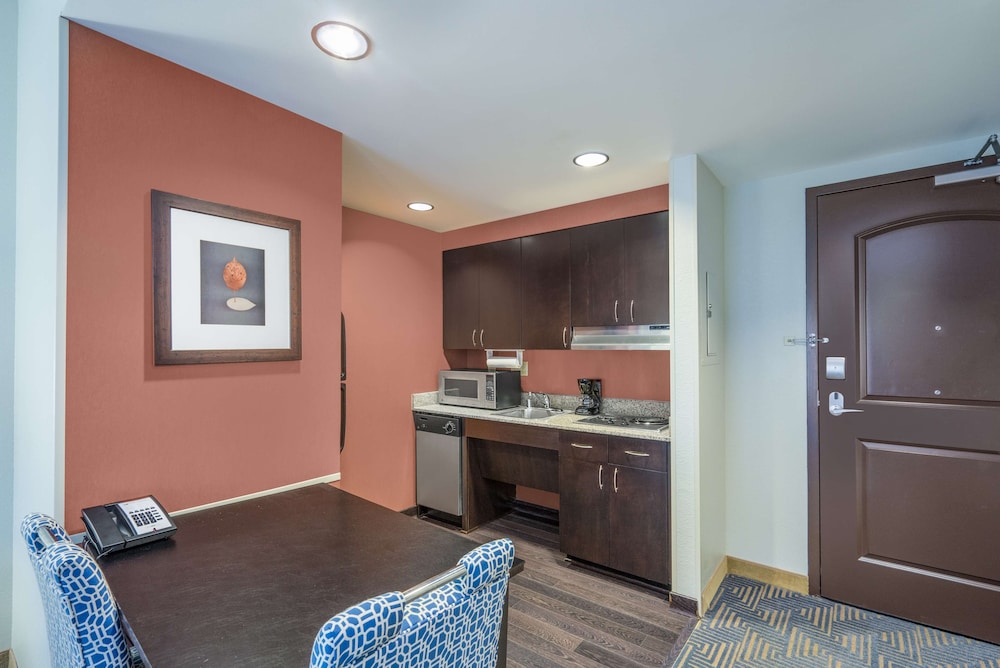 Room, Accessible, Non Smoking - Photo 4