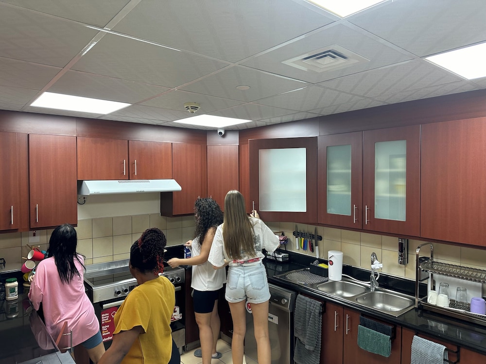 Classic Shared Dormitory, Mixed Dorm, Non Smoking, Partial Sea View photo 1
