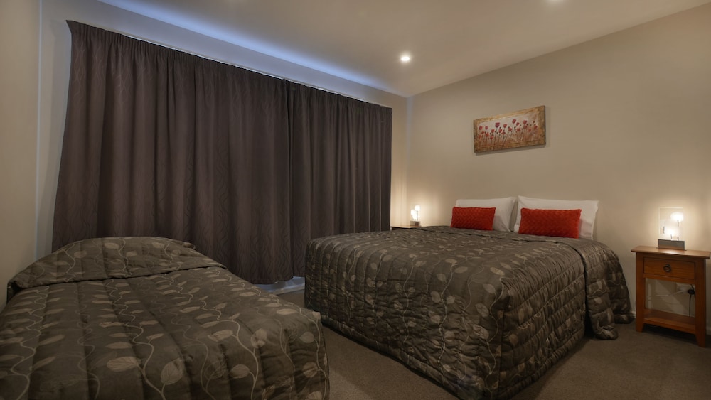 Suite, 1 Bedroom photo 3