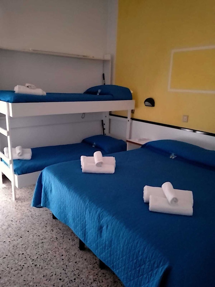 Standard Triple Room, Balcony