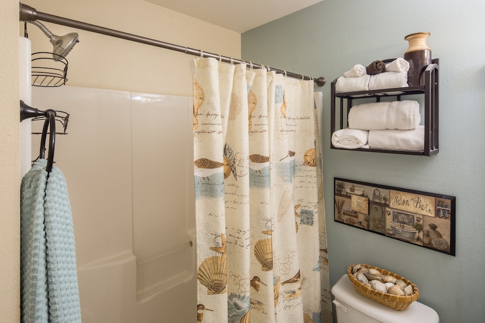 Premium Condo, 2 Bedrooms, 2 Bathrooms, Ground Floor photo 3