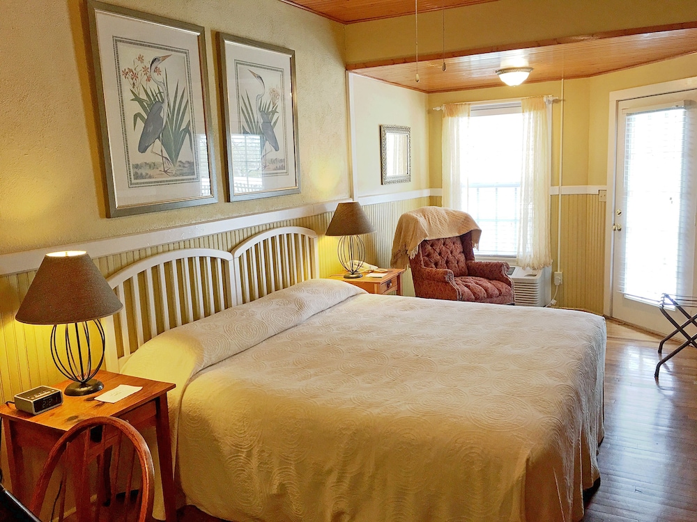 Lodge Room With Balcony photo 3
