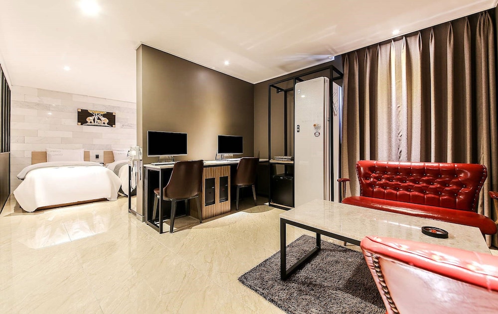 Suite Twin Room - Photo 7