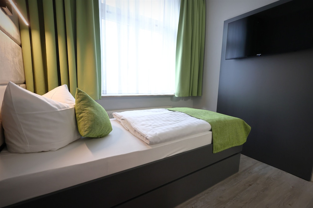 Business Single Room photo 3