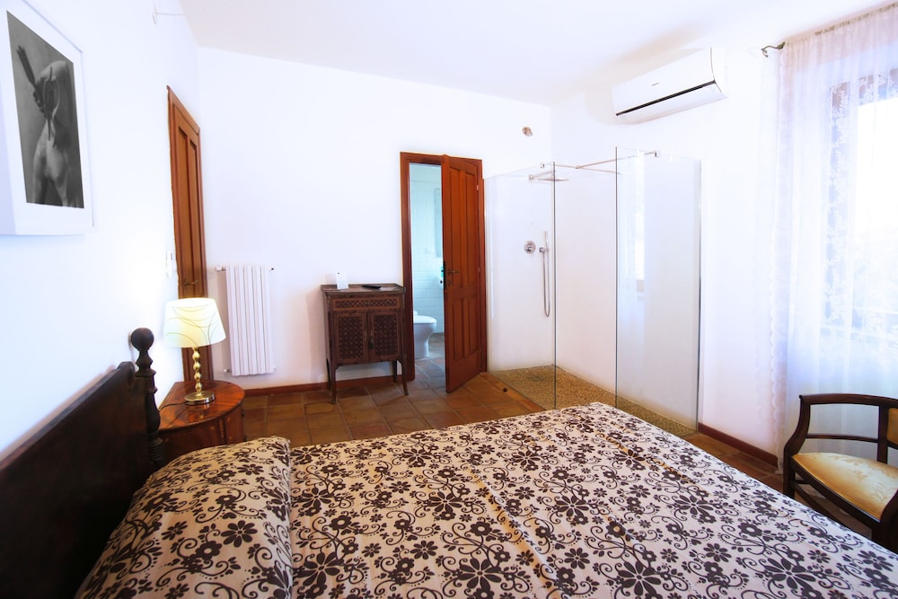 Double Or Twin Room photo 2